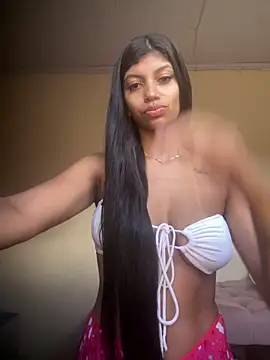 Snapshot of bruna_carvalhohott chatting on 05/15/26, 12:34 bruna carvalhohott online show from 05/15/26, 12:34