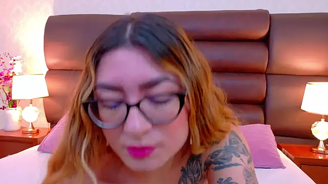 Snapshot of LiahRose_ chatting on 06/10/26, 10:41 LiahRose online show from 06/10/26, 10:41