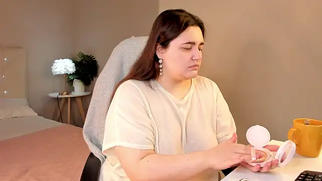 Snapshot of Ayleen_Gece chatting on 05/20/26, 03:13 Ayleen Gece online show from 05/20/26, 03:13