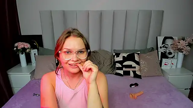 KattyWests online show from 06/16/26, 01:19