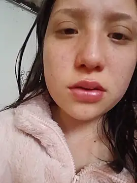 mileidy0106 online show from 06/18/26, 12:42