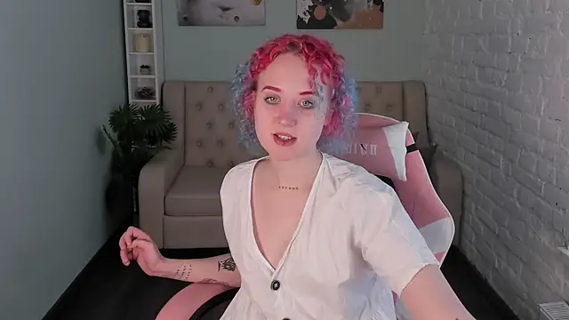 Snapshot of ScarlettSparkss chatting on 05/14/26, 05:25 ScarlettSparkss online show from 05/14/26, 05:25