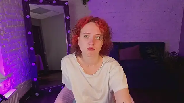 Snapshot of ScarlettSparkss chatting on 06/17/26, 05:32 ScarlettSparkss online show from 06/17/26, 05:32