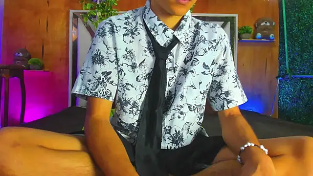 leonix love online show from 05/30/26, 12:13