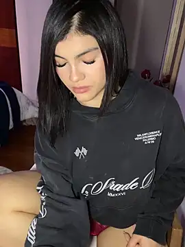 Emilyrosett  online show from 05/19/26, 09:54