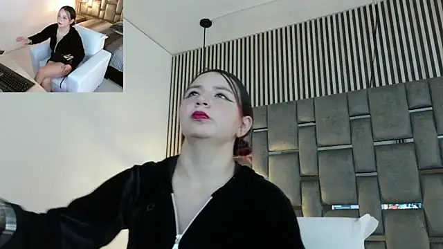 Snapshot of abigailthxx chatting on 05/14/26, 11:33 abigailthxx online show from 05/14/26, 11:33