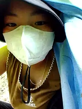 Snapshot of Mirra-a chatting on 06/21/26, 12:35 Mirra-a online show from 06/21/26, 12:35