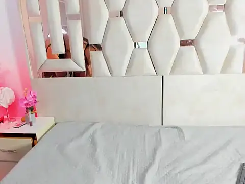 Gingerblis online show from 05/17/26, 02:53
