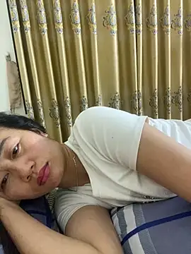 Snapshot of Linda-babyy chatting on 05/18/26, 04:35 Linda-babyy online show from 05/18/26, 04:35