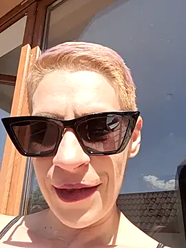 KittyDesiree online show from 06/17/26, 07:22