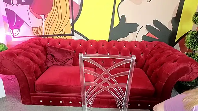 NikkyReyyy online show from 06/25/26, 05:45