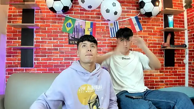 Snapshot of Hoot_boyss_ chatting on 06/30/26, 08:10 Hoot boyss online show from 06/30/26, 08:10