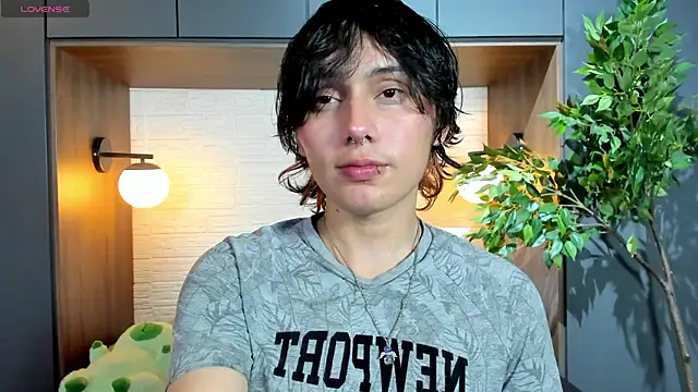 Snapshot of Brunodeluca_ chatting on 06/22/26, 07:44 Brunodeluca online show from 06/22/26, 07:44