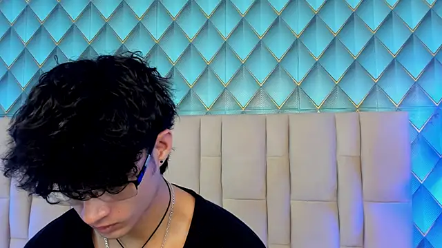 Snapshot of Sofia-Ethan chatting on 07/06/26, 05:37 Sofia-Ethan online show from 07/06/26, 05:37