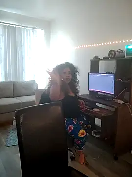 Snapshot of NailGoddessnow chatting on 02/27/25, 12:43 NailGoddessnow online show from 02/27/25, 12:43