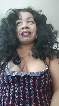 Snapshot of NailGoddessnow chatting on 05/15/26, 12:17 NailGoddessnow online show from 05/15/26, 12:17