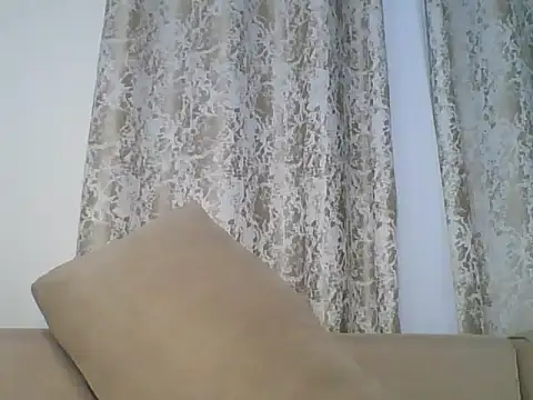 Snapshot of dollface_bela chatting on 06/26/26, 06:12 dollface bela online show from 06/26/26, 06:12
