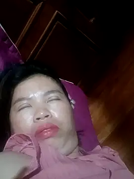 Snapshot of -Yeyi- chatting on 05/17/26, 09:44 -Yeyi- online show from 05/17/26, 09:44