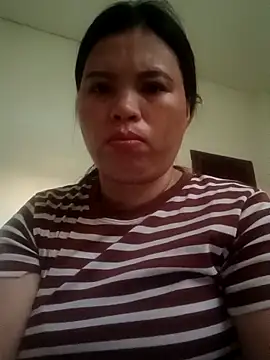 Snapshot of -Yeyi- chatting on 06/02/26, 11:23 -Yeyi- online show from 06/02/26, 11:23