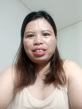 Snapshot of -Yeyi- chatting on 06/06/26, 11:09 -Yeyi- online show from 06/06/26, 11:09