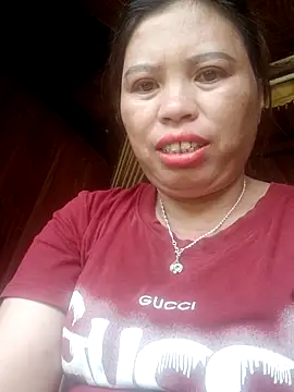 Snapshot of -Yeyi- chatting on 06/10/26, 06:01 -Yeyi- online show from 06/10/26, 06:01