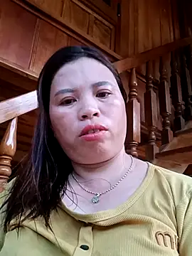 Snapshot of -Yeyi- chatting on 06/18/26, 11:36 -Yeyi- online show from 06/18/26, 11:36
