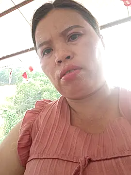 Snapshot of -Yeyi- chatting on 06/25/26, 07:13 -Yeyi- online show from 06/25/26, 07:13