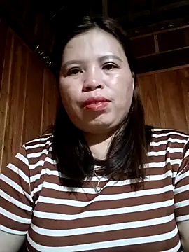 Snapshot of -Yeyi- chatting on 06/27/26, 01:50 -Yeyi- online show from 06/27/26, 01:50