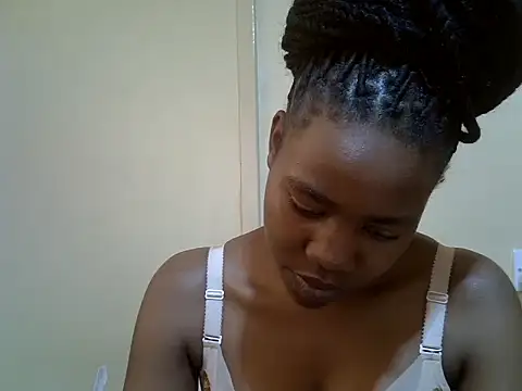 Snapshot of cocoa_muse chatting on 07/20/26, 11:45 cocoa muse online show from 07/20/26, 11:45