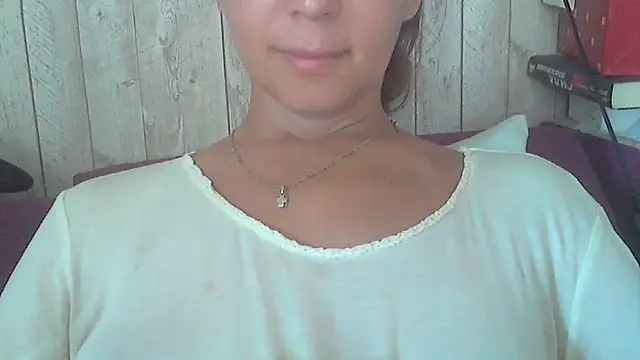Bella--White online show from 07/02/26, 10:32