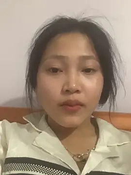 hinami-lo online show from 05/15/26, 04:36