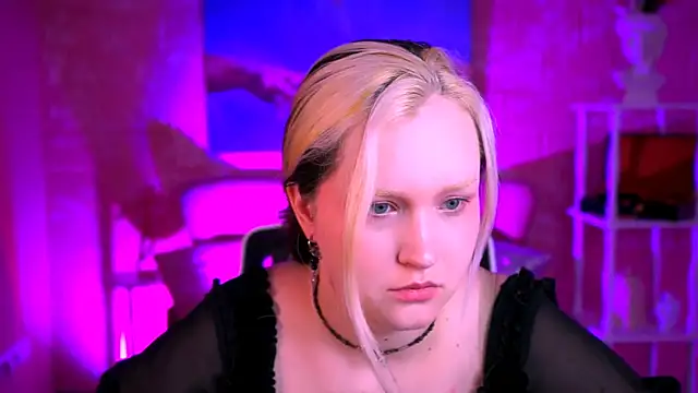 ViolettWoods online show from 06/15/26, 06:15