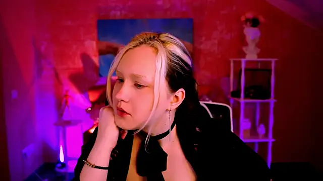 ViolettWoods online show from 06/24/26, 08:35