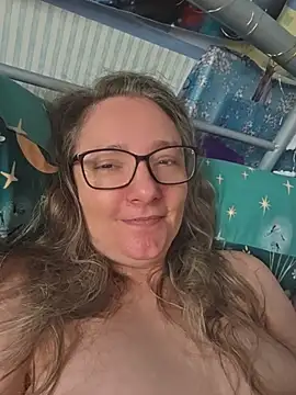 Izzylove47 online show from 06/25/26, 08:41