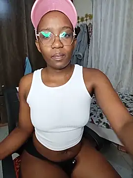 Snapshot of Miss-Temptasion chatting on 06/10/26, 02:45 Miss-Temptasion online show from 06/10/26, 02:45
