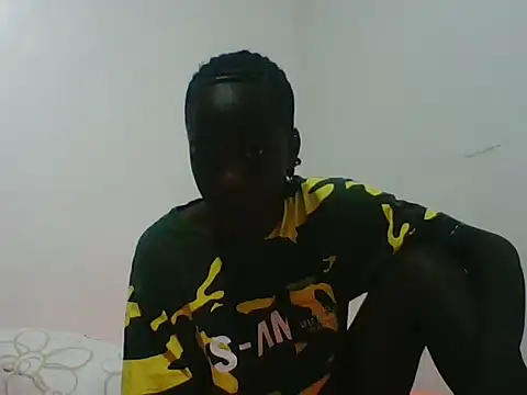 Darkpretty23 online show from 05/19/26, 04:52