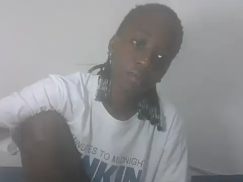 Darkpretty23 online show from 05/26/26, 04:25