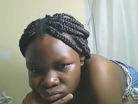 Sweetgal2025 online show from 05/31/26, 06:09