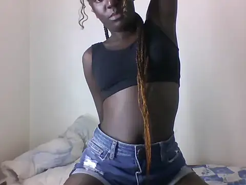 Snapshot of LatishLava chatting on 06/02/26, 09:39 LatishLava online show from 06/02/26, 09:39