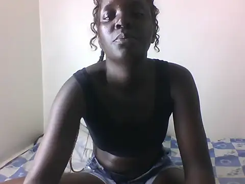 Snapshot of LatishLava chatting on 06/05/26, 02:12 LatishLava online show from 06/05/26, 02:12