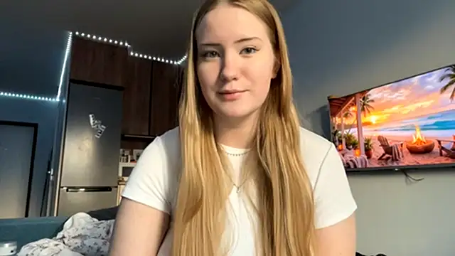 Snapshot of Lisi_Kiss_ chatting on 05/16/26, 05:12 Lisi Kiss online show from 05/16/26, 05:12