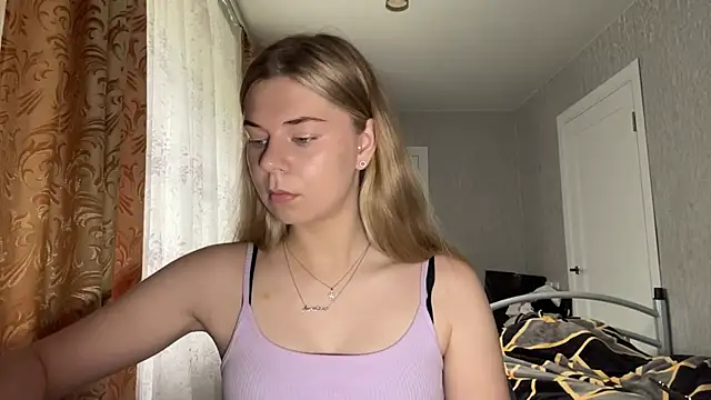 HoneysPiee online show from 06/25/26, 09:47