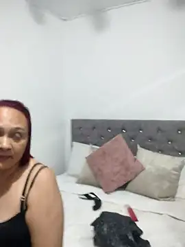 Snapshot of Charlotte_Prado chatting on 05/18/26, 11:21 Charlotte Prado online show from 05/18/26, 11:21