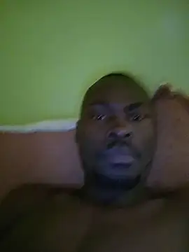 Snapshot of bdick2ke chatting on 05/24/26, 02:22 bdick2ke online show from 05/24/26, 02:22