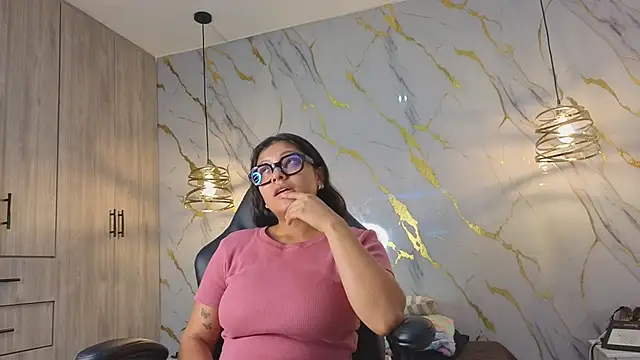 Snapshot of MarianaSecretx chatting on 05/19/26, 12:22 MarianaSecretx online show from 05/19/26, 12:22