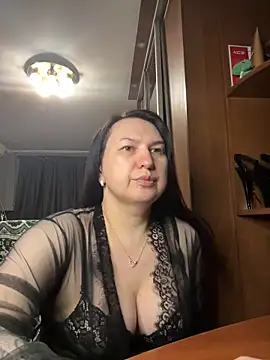 Snapshot of EvaBeautyXxX chatting on 06/17/26, 08:32 EvaBeautyXxX online show from 06/17/26, 08:32