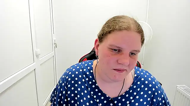 Snapshot of Bella_shyy_ chatting on 07/07/26, 03:16 Bella shyy online show from 07/07/26, 03:16