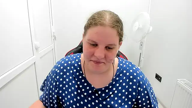 Snapshot of Bella_shyy_ chatting on 07/10/26, 02:30 Bella shyy online show from 07/10/26, 02:30
