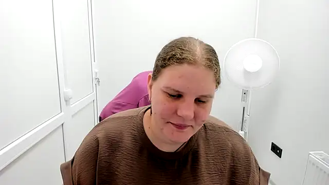 Snapshot of Bella_shyy_ chatting on 07/11/26, 01:25 Bella shyy online show from 07/11/26, 01:25