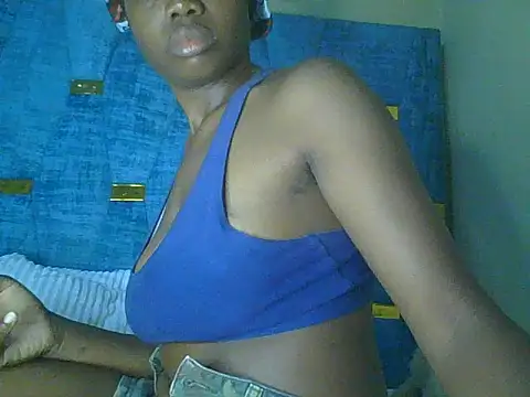 Snapshot of Mariana_150 chatting on 05/20/26, 04:07 Mariana 150 online show from 05/20/26, 04:07